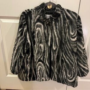 Alfred Dunner black and white fur like coat. Worn once.